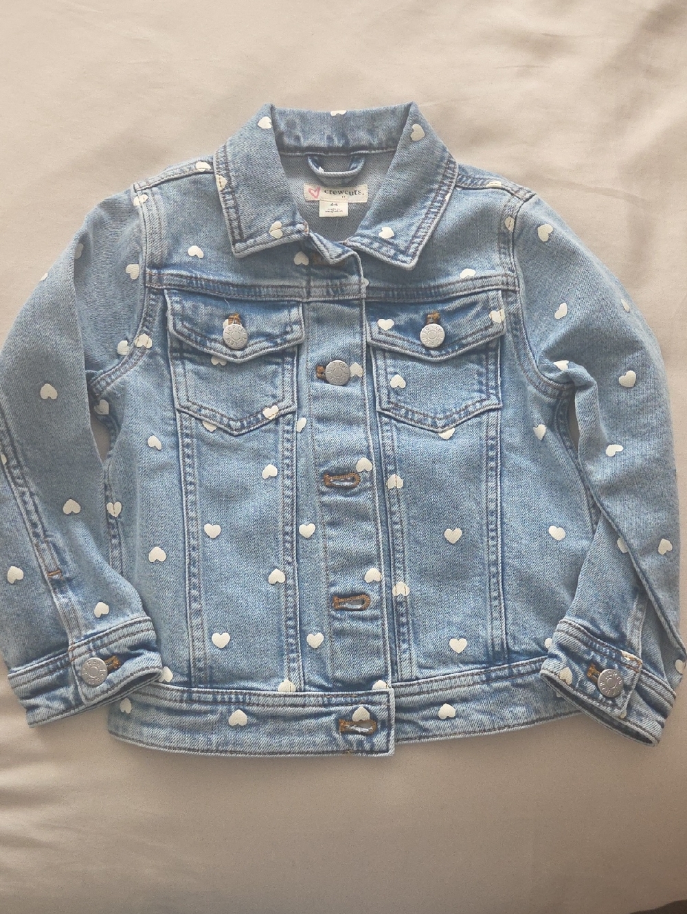 Kids Crewcuts Light Wash Denim Jacket with White Heart Print Sz 4/5 New